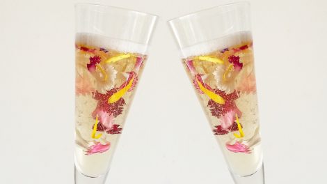 new year's eve cocktails with flowers