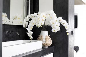 How to use an orchid as a cut flower