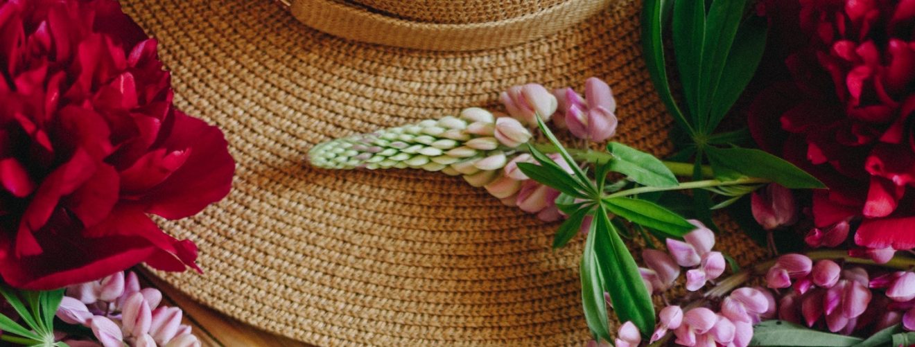 Prinsjesdag inspiratie: mooie hoeden met bloemen